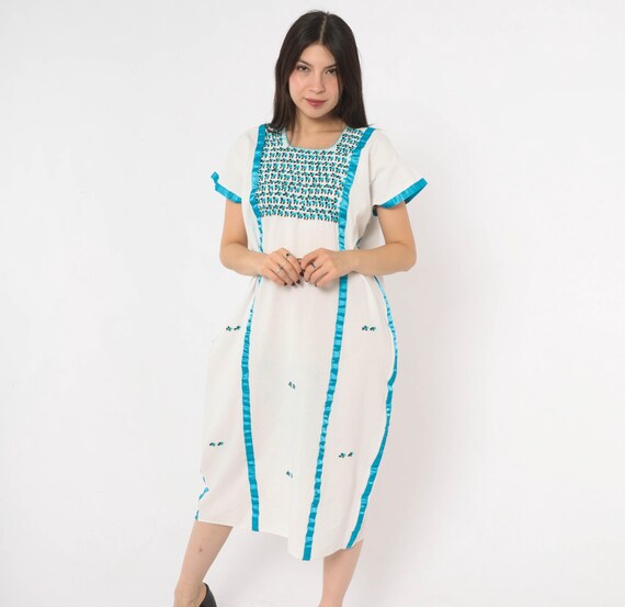 90s Embroidered Midi Dress White Blue Turquoise Floral Bib Yoke Short Sleeve Satin Ribbon Trim Cottagecore Mexican Oaxacan Vintage Medium M