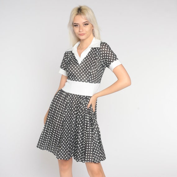 Polka Dot Dress 70s Mini Mod Dress Grey White Pleated High Waisted 1970s Vintage V Neck Short Sleeve 60s Ringer Dress Collared Small S