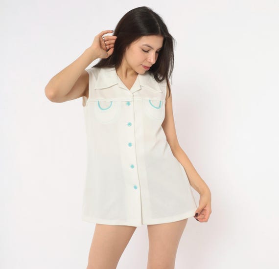 70s Tunic Top Sleeveless Blouse White Pointed Collar Blue Button Front Aqua Piping Mod Go Go Top Boxy Fit Summer Shirt Vintage Medium M