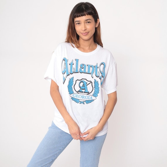 Atlanta Georgia Tee 90s Graphic White Cotton Vintage T Shirt Logo Blue Lettering Relaxed Fit Streetwear Campus Wear Tourist Souvenir Large L