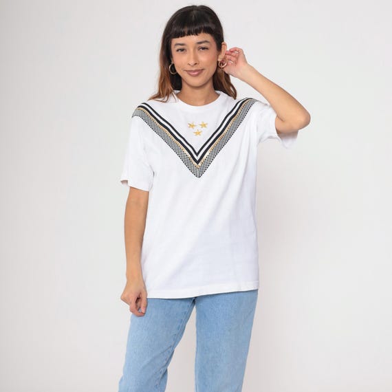 90s Gold Star T-Shirt White Chevron Striped Tee Shirt Short Sleeve 1990s Streetwear Vintage Black Checkered Fruit of the loom Small Medium