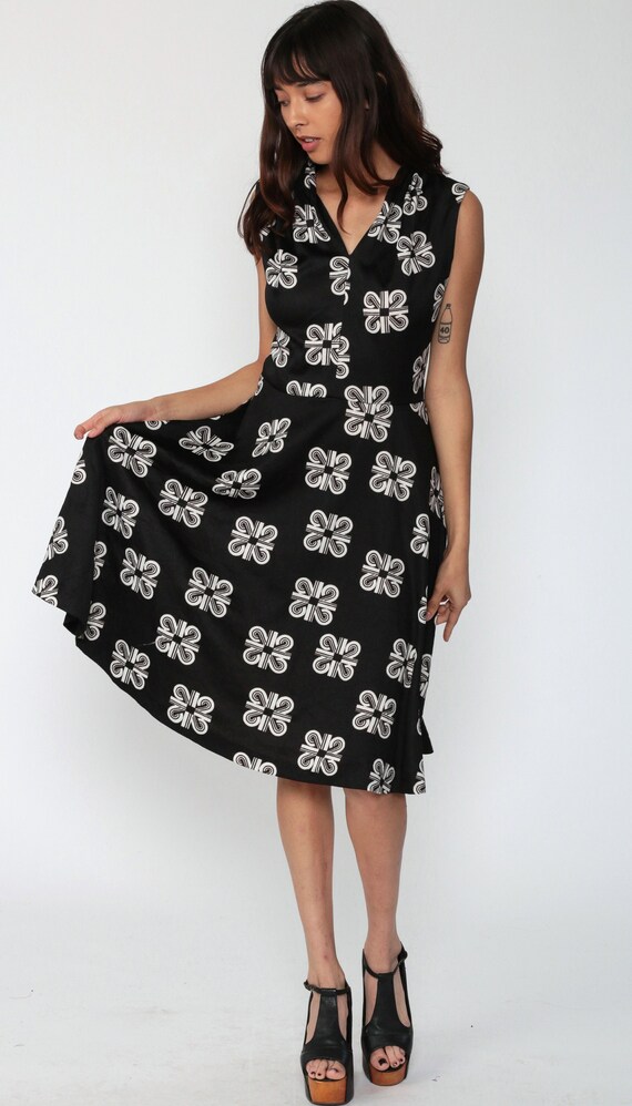 70s Print Dress Mod Black Geometric Dress Midi Gogo High Waist Vintage 1970s Hippie Dress Boho Twiggy Go Go Sleeveless MiniDress Medium 10