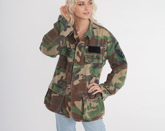 Camo Jacke 90er Jahre Army Shirt grün Button Up US Tarnmuster Militärdienstil 1990er Jahre Feldhemd Männer Vintage 90s Medium R