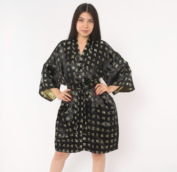 90s Chinese Poetry Print Robe Black Gold Calligraphy Kimono Wrap Tie Front Character Pattern Lounge Coverup Vintage Extra Large XL