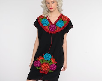 Zwarte Mexicaanse jurk mini geborduurde boho katoenen tuniek hippie bloemen etnische boho vintage regenboog borduurwerk traditioneel medium