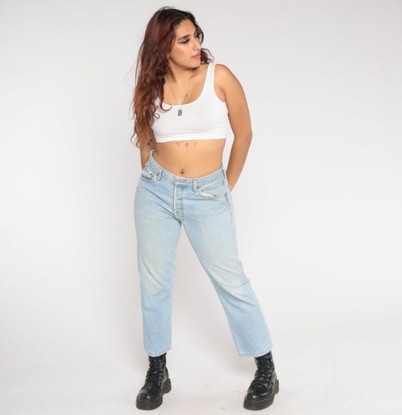 Levis 501 Jeans 90s Straight Leg Button Fly Mom Jeans Light Wash Denim Pants Mid Rise Waist Levi Boyfriend Blue Vintage 1990s Large L 34