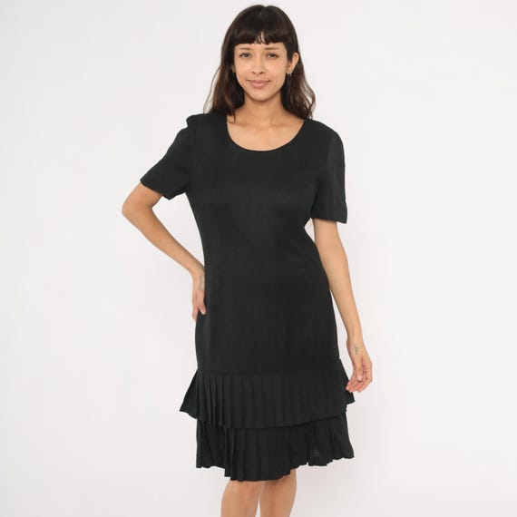 80s Black Dress Carolina Herrera Pleated Ruffle Hem Short Sleeve Drop Waist Tiered Designer Onyx Shift Frock Jet Back Zip Vintage Medium M