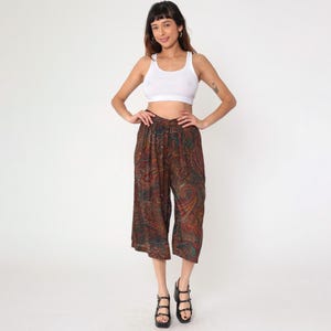 Vintage Cropped Paisley Pants 90s Baggy Culotte Capri Pants Pleated High Waist Orange Brown Casual Trousers Rayon Boho Hippie Medium