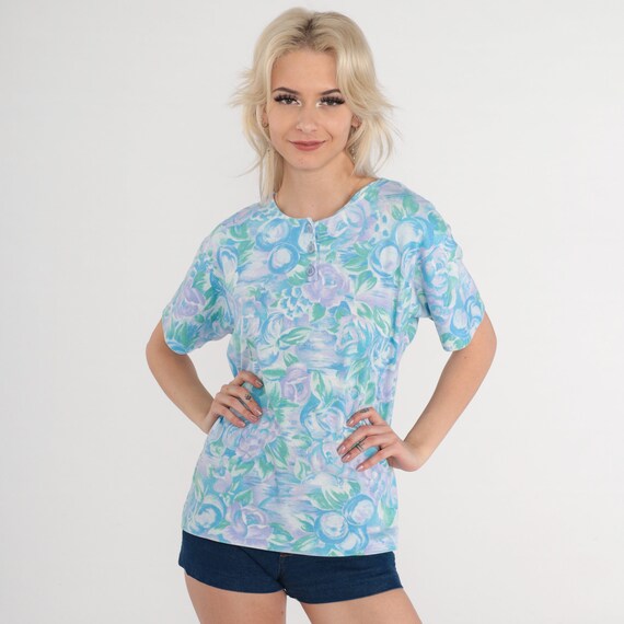 Floral Henley Shirt 80s Top Blue Purple Flower Fruit Print T-Shirt Short Sleeve TShirt Graphic Blouse Summer Retro 1980s Vintage Small S