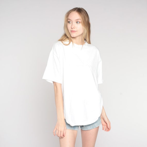 Guess Jeans T Shirt Y2K White Embroidered Logo Tshirt Simple Basic Plain Streetwear Tee Normcore Hipster T Shirt Vintage 00s Cotton Medium M