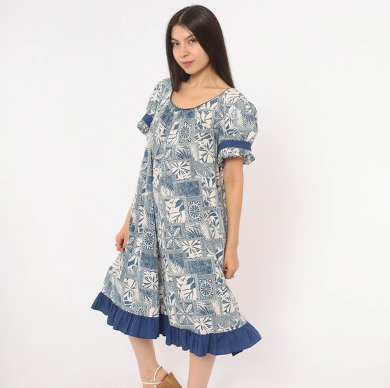 90s Tapa Print Muumuu Blue White Tropical Patchwork Cotton Scoop Neck Puff Sleeve Ruffle Hem Knee Length Hawaiian Loose Fit Medum Large ML