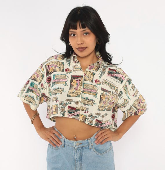 90s Crop Top Beige Cream Vintage Poster Label Short Sleeve Button Front Blouse Pink Teal Daisy Floral Boxy French Summer Shirt Medium M