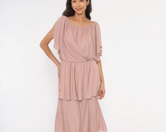 Vestido escalonado malva de los años 70, mangas con volantes, corpiño estilo campesina, rosa empolvado, hombros descubiertos, volantes, rosa vintage, beige, verano, playa, talla M