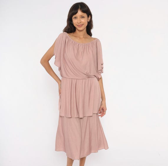 70s Mauve Tiered Dress Flutter Sleeve Peasant Blouson Bodice Dusty Rose Pink Cold Shoulder Ruffle Vintage Blush Tan Summer Beach Medium M