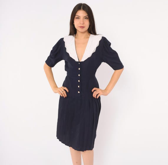 90s Lace Collar Navy Blue Dress White Pearl Button Front Puff Sleeve Pleated Skirt Tie Back Prairie Cottagecore Dark Academia Vintage Small