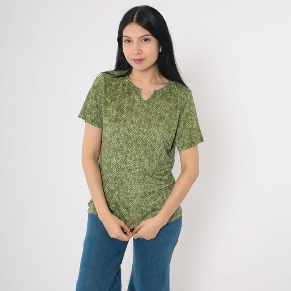90s Olive Green Geometric Print Top Y2K Short Sleeve Split V Neck Vintage Lattice Scroll Pattern Shirt 00s Medium Large