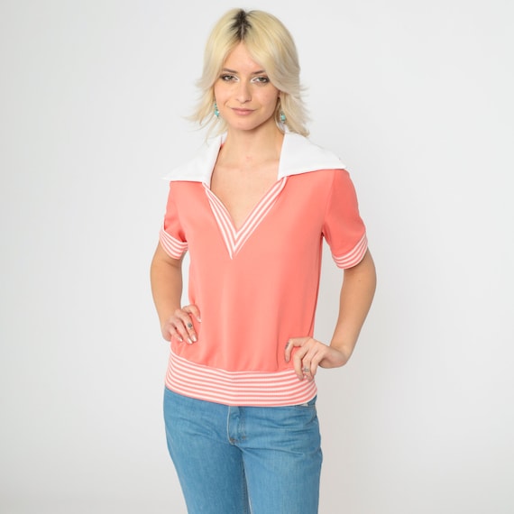 70s Coral Pink Blouse Ringer V Neck Collared Top Slouchy Shirt Short Sleeve Blouse Shirt Slouch 1970s Retro Tee Vintage Small Medium