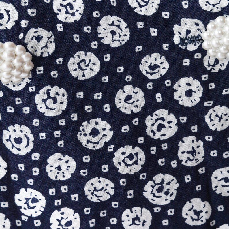 Blouse florale bleu marine des années 90 Wrap Top Double Breasted Button Up Shirt Puff Sleeve White Rosette Print V Neck Preppy Boho vintage années 1990 Medium image 5
