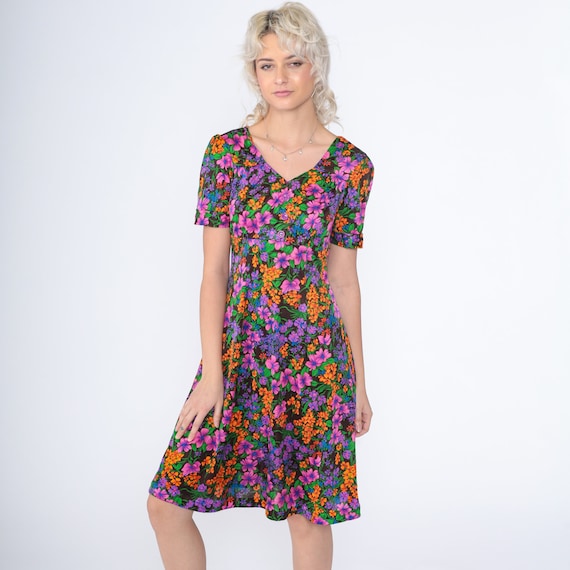 Floral Babydoll Dress 70s Mod Mini Dress Button up Empire Waist Minidress Short Sleeve Boho Black Purple Orange Green Vintage 1970s Small S