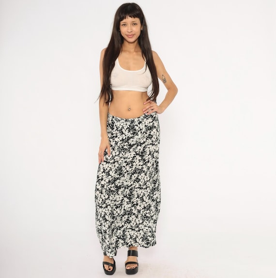 Y2K Daisy Print Skirt Black White Floral Maxi Ivory Flower Pattern Cream Prairie Cottagecore Summer Spring Soft Grunge Alt Vintage Medium M