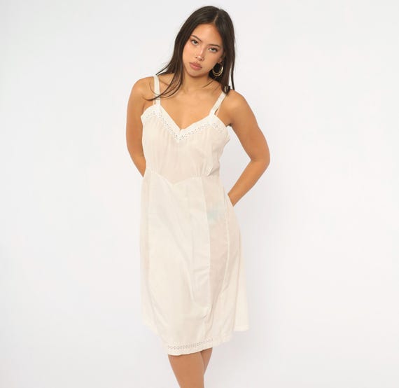 50s White Slip Dress Eyelet Lace Trim V Neck Adjustable Strap Full Slip Semi Sheer Nightgown Coquette Cottagecore Lingerie Vintage Medium M