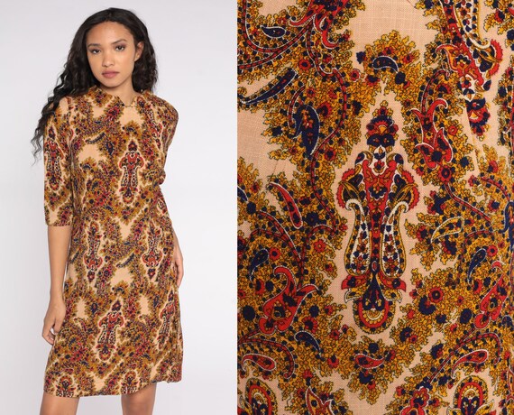 70s Paisley Dress Tan Floral Shift 60s Mod Hippie Boho Psychedelic Dress Abstract Pattern Vintage 1970s Bohemian Dress V Neck Medium M