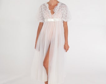 Lingerie anos 70, robe, jaqueta de renda branca, robe longo, pijama, robe, camisola midi transparente, frente aberta, laço de fita, roupa de dormir vintage anos 70, tamanho pequeno