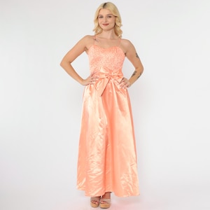 Vintage 80s Peach Satin Dress Bow Waist Ruched Gown Sweetheart Neckline Spaghetti Strap Formal Dress High Waist Maxi Long Evening 2xs xxs