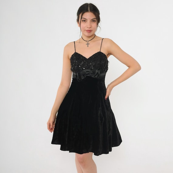 Vintage 80s Black Party Dress Lace Velvet Spaghetti Strap Sweetheart Neckline Empire Waist Bow Fit and Flare Goth Cocktail Extra Small xs