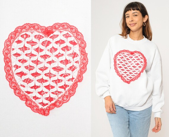 Vintage Floral Heart Sweatshirt 90s White Lace Trim Sweater Doily