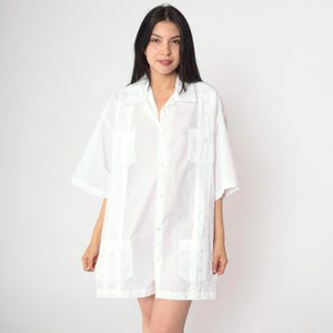 Y2K White Guayabera Shirt Short Sleeve Button Up Embroidered 4 Pocket Resort Wedding Summer Top Vintage Collared Men&#39;s Extra Large xl