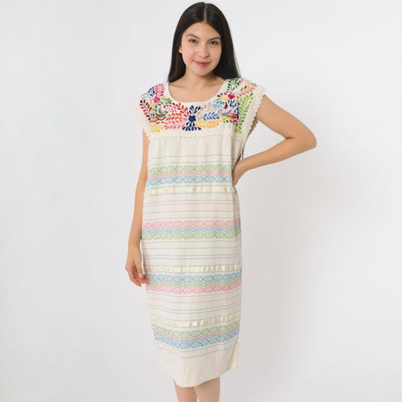 Vintage Embroidered Mexican Dress 90s Off White Floral Bird Dress Hippie Boho Midi Folk Summer Festival 1990s Cotton Small S