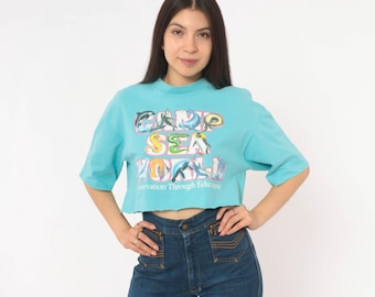 Animal Conservation Cropped Tee Shirt 90s Aqua Teal Blue Wildlife Nature Orca Dolphin Whale Crop Top Boxy Fit Short Sleeve Vintage Medium M