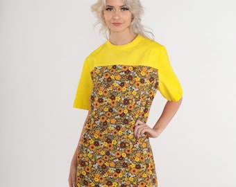 Floral Shift Dress 60s Mod Mini Dress Bright Yellow Flower Print Groovy Gogo Sixties Day Minidress Short Sleeve Vintage 1960s Petite Medium