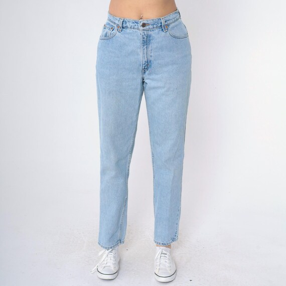 Vintage 90s Levi's 550 Jeans Size 30 Relaxed Fit Levi Tapered Straight Leg Light Wash Blue Denim Retro 1990s High Waisted Mom Jeans Medium M