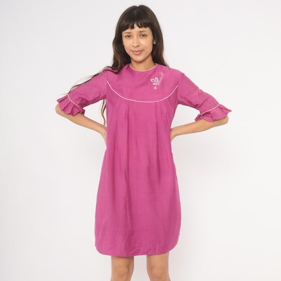 80s Plum Babydoll Dress Butterfly Embroidered Magenta Ruffle Sleeve Violet Piped Trim Crew Neck Knee Length Fuchsia Purple Vintage Small S