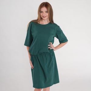 Green Dress 90s Day Dress Retro Casual Plain Basic Beach Day T-Shirt Dress Short Sleeve Blouson Drop Waist Knee Length Vintage 1990s Medium