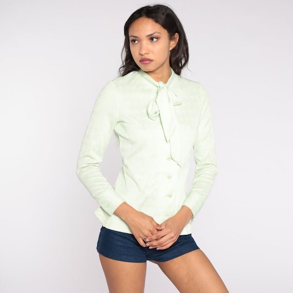 70s Ascot Shirt Pastel Green Houndstooth Blouse Hippie Boho Top 1970s Bow Neck Top Button Up Vintage 1970s Long Sleeve Checkered Small