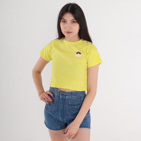 70s Rainbow Shirt Crop Top Yellow Cropped T-Shirt Retro Summer Hippie Single Stitch Pearl Snap Button Shoulder Cotton Vintage 1970s 2xs xxs