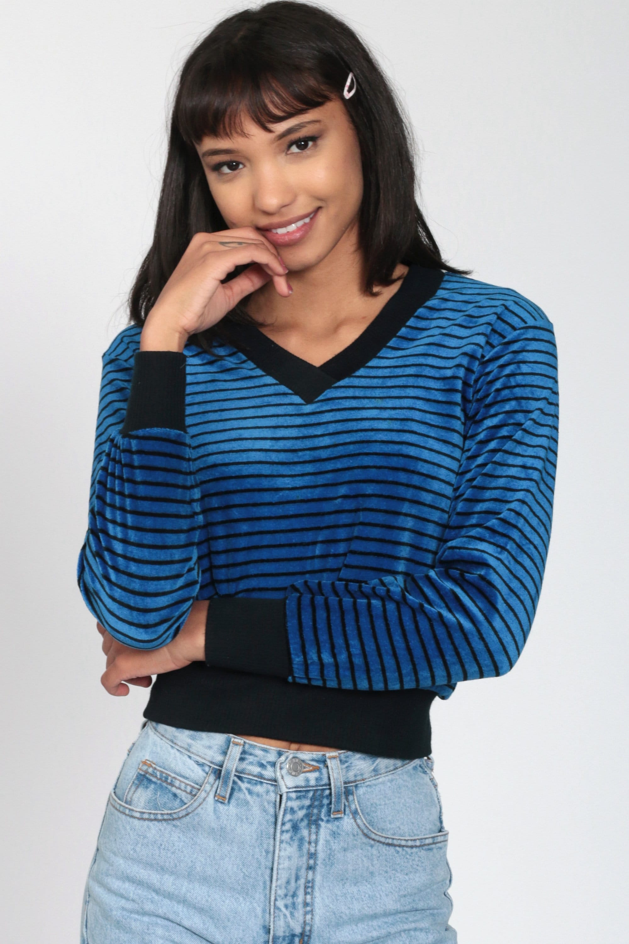 sweatshirt v