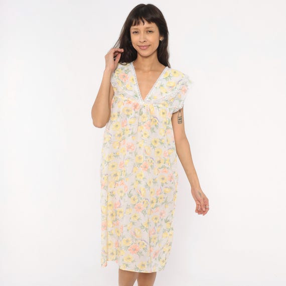 Floral Lace Nightgown 80s Cotton Sleepwear V Neck Sleeveless Knee Length Yellow Pink Pastel Prairie Slip Gown Ivory Summer Vintage Medium M