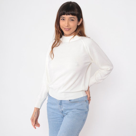 70s Sweater White Knit Sweater Raglan Sleeve Mock Neck Sweater Lightweight Pullover Jumper Plain 1970s Vintage Small