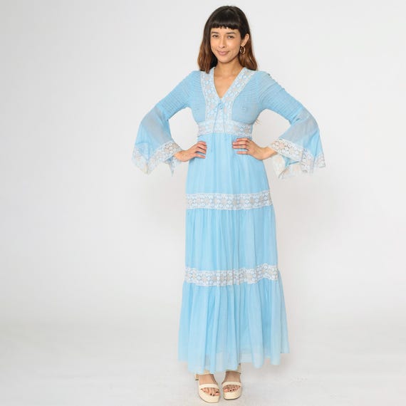 70s Angel Sleeve Maxi Dress Light Blue V Neck Empire Waist Smocked Tiered Prairie Hippie Bohemian Summer Vintage 1970s Bell Sleeve Small 4