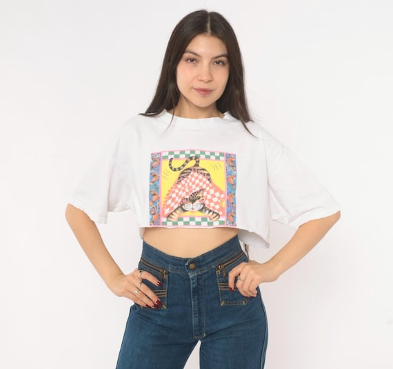 Cat Checkered Blanket Graphic Crop Top 90s Novelty Print Cropped Tee White Cotton Boxy Fit Animal  Kitten Art Short Sleeve Shirt Medium M