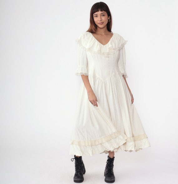 70s Prairie Dress Cream Eyelet Lace Maxi Dress Ru… - image 4