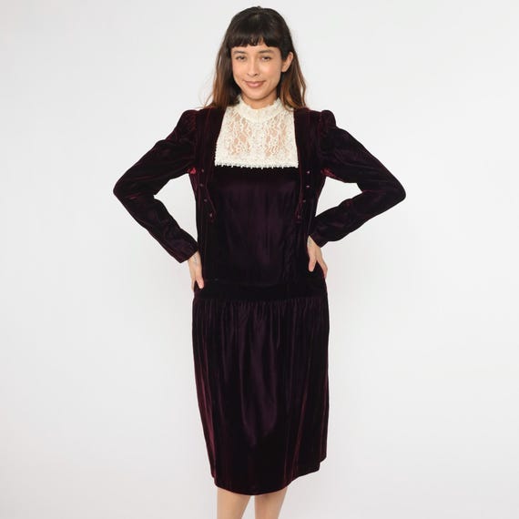 Vintage 80s Velvet Lace Dress Purple Cream Victorian Bib Drop Waist Long Sleeve Jessica McClintock High Neck Evening Party 1980s Midi Medium