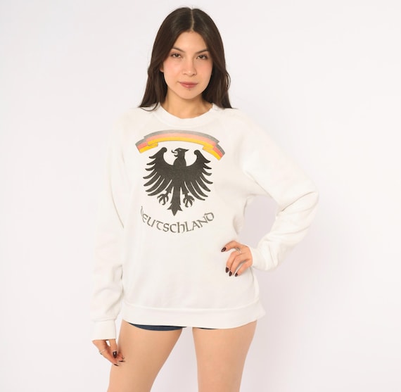 Deutschland Eagle Sweatshirt 90s White Germany Flag Graphic Raglan Long Sleeve Souvenir Pullover Black Red Yellow Boxy Travel Top Medium M