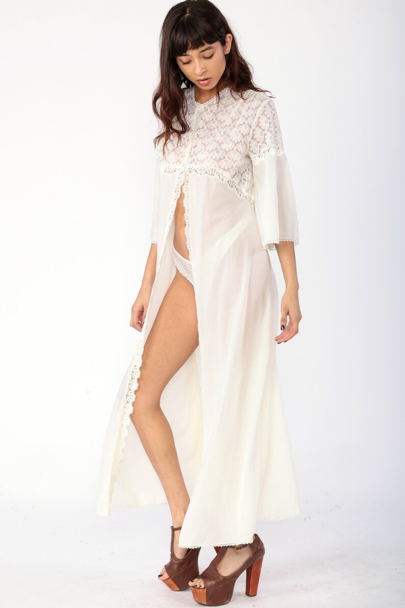 Long White Robe Lingerie Jacket 70s LACE Kimono Robe Maxi Lingerie Nylon Peignoir Bridal 1970s Empire Vintage Small Medium Large