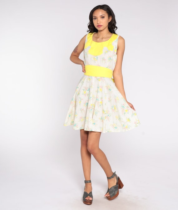 Floral Babydoll Dress 60s 70s Boho Mini Yellow Bib Bow Calico Bouquet Flower Print Vintage Empire Waist Bohemian Sleeveless Minidress Medium