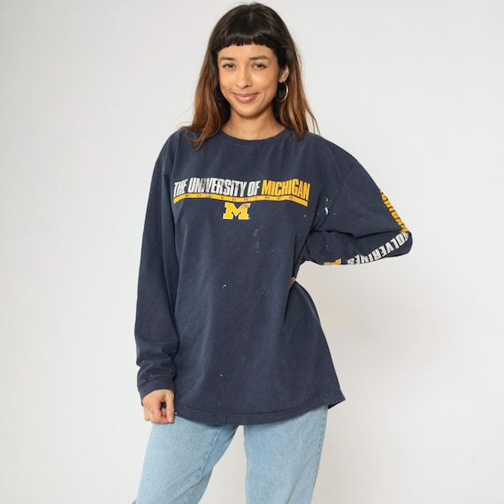 Vintage Michigan Wolverines T-Shirt L University Football Distressed Paint Splatter Y2K College Navy Blue Graphic Long sleeve Tee Large